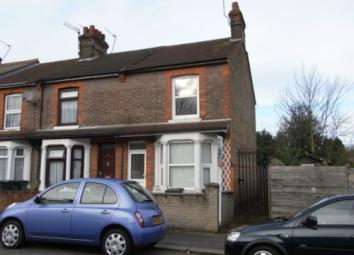 End terrace house To Rent in Watford