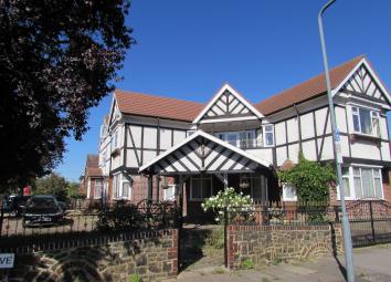 Studio To Rent in Ilford