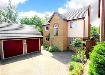 Detached house For Sale in Abbots Langley