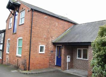 3 Bedroom Link-detached house to rent
