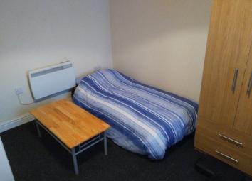 Studio To Rent in Wakefield