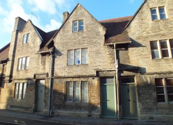 Terraced house For Sale in Cirencester