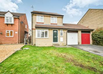 Link-detached house For Sale in Chippenham