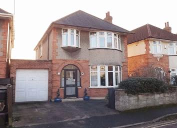 Detached house For Sale in Yeovil