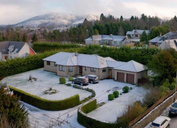 Detached bungalow For Sale in Auchterarder