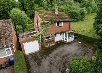 Detached house For Sale in Marlborough