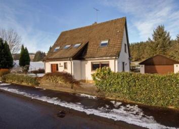 Detached house For Sale in Dollar