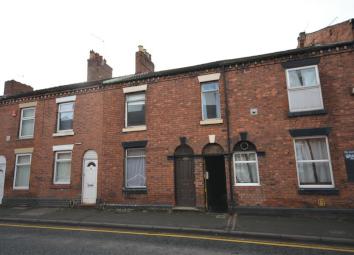 Terraced house For Sale in Crewe