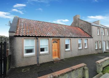 Cottage For Sale in Cupar