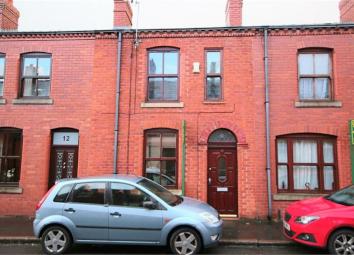 Detached house For Sale in Leigh