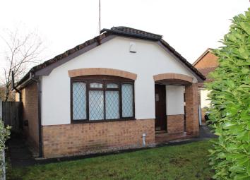 Detached bungalow For Sale in Liverpool
