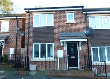 Semi-detached house For Sale in Ashbourne