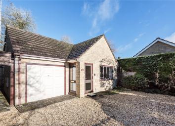 Bungalow For Sale in Cirencester