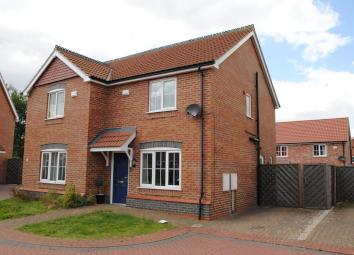 Semi-detached house To Rent in Brigg