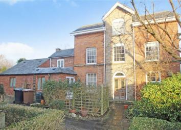 Town house For Sale in Oswestry