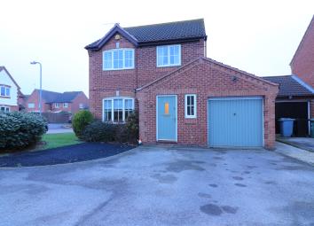 Detached house For Sale in Newark