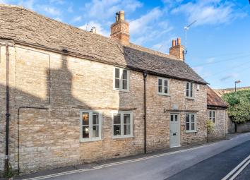 Cottage For Sale in Malmesbury