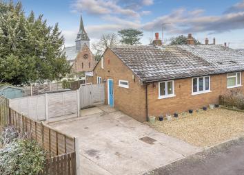 Semi-detached bungalow For Sale in Newport