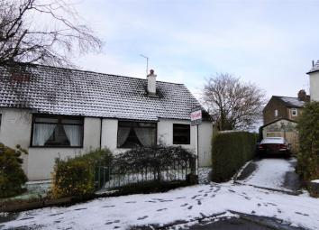 Semi-detached bungalow To Rent in Glasgow