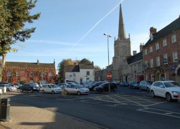 Town house For Sale in Lechlade