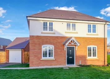 Detached house For Sale in Alcester