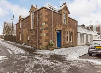 End terrace house For Sale in Callander