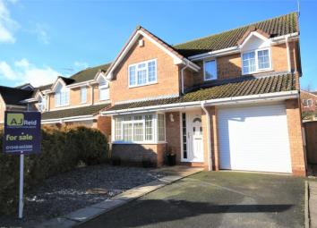 Detached house For Sale in Whitchurch