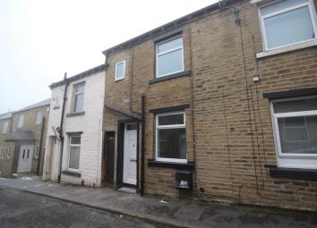 Terraced house For Sale in Halifax