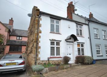 Cottage For Sale in Northampton