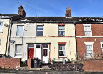Town house For Sale in Stoke-on-Trent