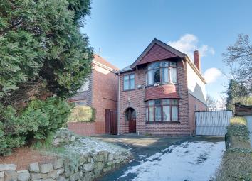 Detached house For Sale in Bromsgrove