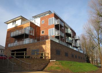 Flat For Sale in Warwick