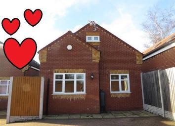 Detached house To Rent in Cannock