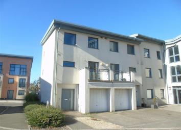 Town house To Rent in Swansea