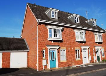 Mews house For Sale in Nuneaton