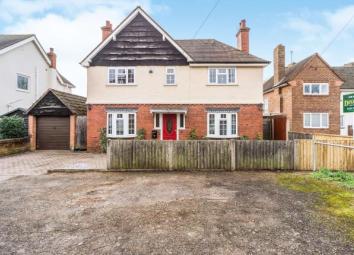Detached house For Sale in Stourport-on-Severn