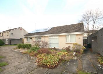 Semi-detached bungalow For Sale in Edinburgh
