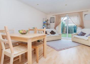 Terraced house To Rent in Edinburgh
