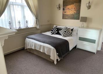 Detached house To Rent in Neston
