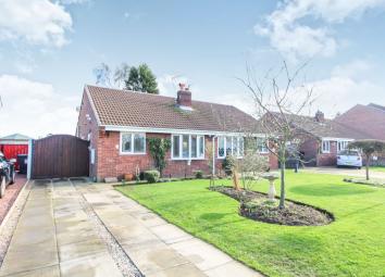 Semi-detached bungalow For Sale in Selby