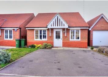 Detached bungalow For Sale in Leicester