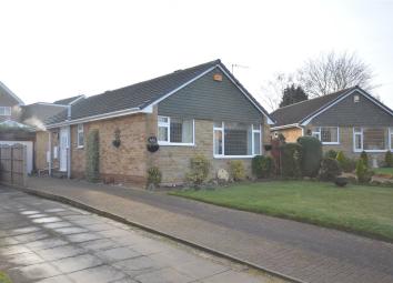 Detached bungalow For Sale in Wakefield