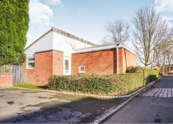 Detached bungalow For Sale in Telford