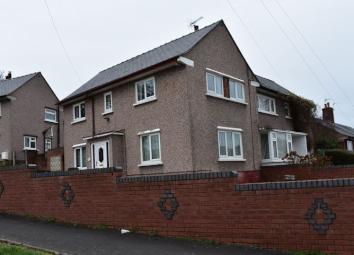 Semi-detached house To Rent in Holywell