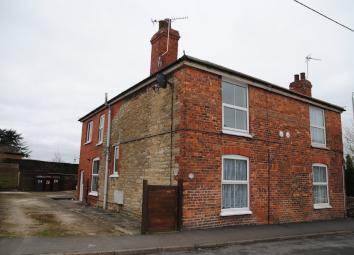 Semi-detached house To Rent in Gainsborough