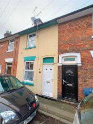 Terraced house To Rent in Stafford