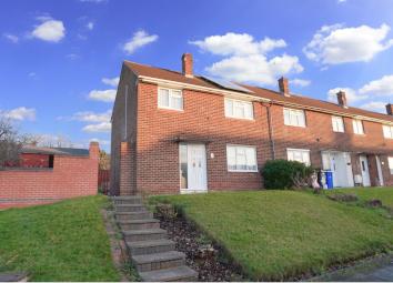 End terrace house For Sale in Burton-on-Trent