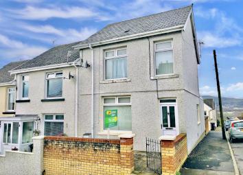 End terrace house To Rent in Merthyr Tydfil