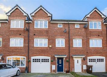 Town house For Sale in Leigh