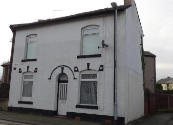 End terrace house For Sale in Heywood